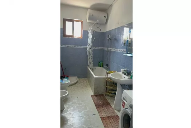 Shtepi ne shitje Shtepi Private ne Durres, 3+1, Mobilimi E mobiluar, Pagesa 120,000  Euro.