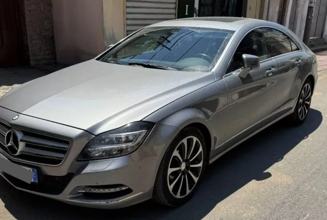 Makina ne shitje ne Tirane - 13,990 Euro