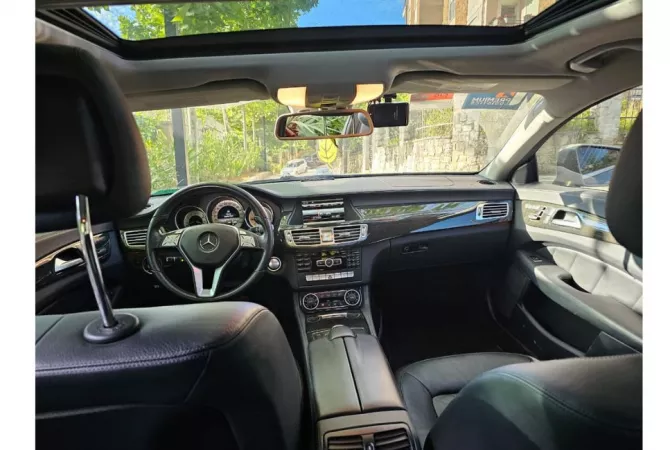 Makina ne shitje  ne Tirane - 13,990 Euro