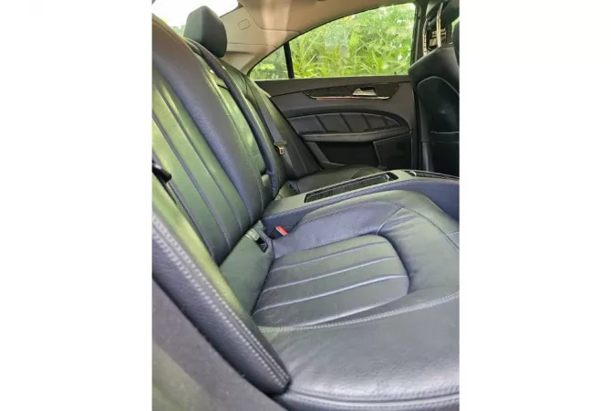 Makina ne shitje  ne Tirane - 13,990 Euro
