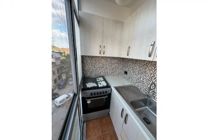 Shtepi ne shitje Apartament ne Tirane, 2+1, Mobilimi E mobiluar, Pagesa 145,000  Euro.