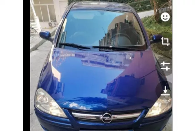Makina ne shitje ne Tirane - 200,000 Leke