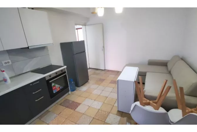 Shtepi me qera 1+1 ne Tirane - 400 Euro