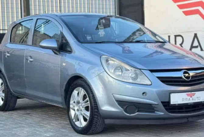 Makina ne shitje ne Tirane - 2,800 Euro
