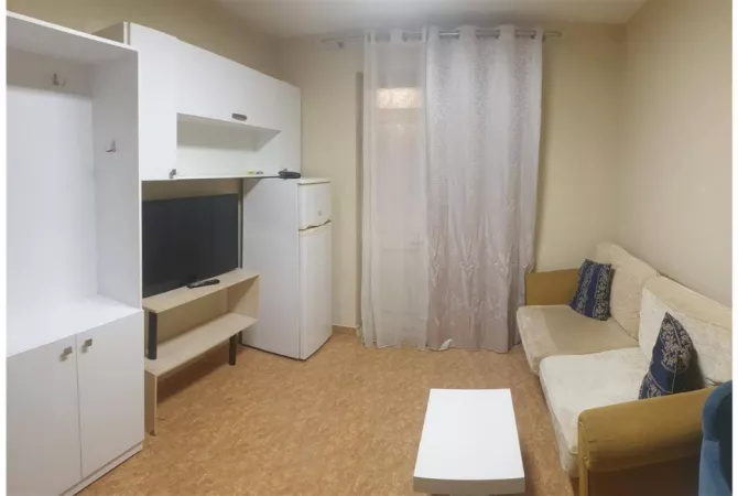 Shtepi me qera 1+1 ne Tirane - 450 Euro