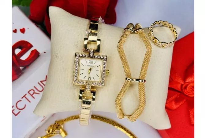 Accessori uomo e donna a Tirana - 30 Euro