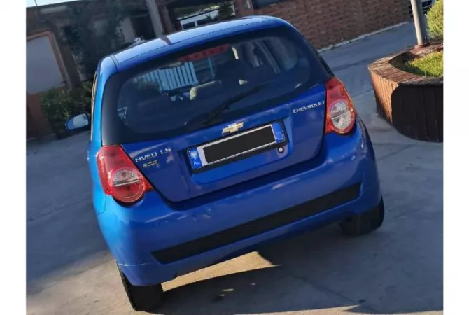 Makina ne shitje  ne Kavaje - 300,000 Leke