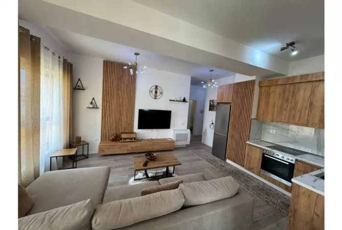 Shtepi me qera 2+1 ne Tirane - 500 Euro