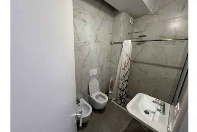 Shtepi me qera Apartament ne Tirane, 2+1, Mobilimi E mobiluar, Pagesa 500  Euro.