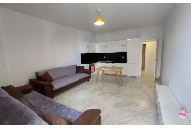 Shtepi me qera 2+1 ne Vlore - 500 Euro