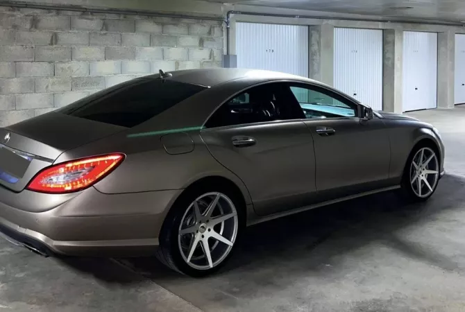 Makina ne shitje  ne Tirane - 14,800 Euro