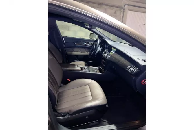 Makina ne shitje  ne Tirane - 14,800 Euro