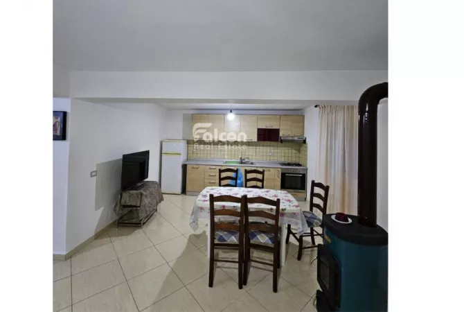 Shtepi me qera 1+1 ne Vlore - 250 Euro