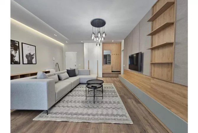 Shtepi me qera 3+1 ne Tirane - 1,500 Euro