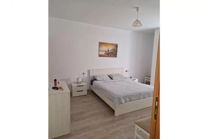 Shtepi me qera 2+1 ne Tirane - 650 Euro