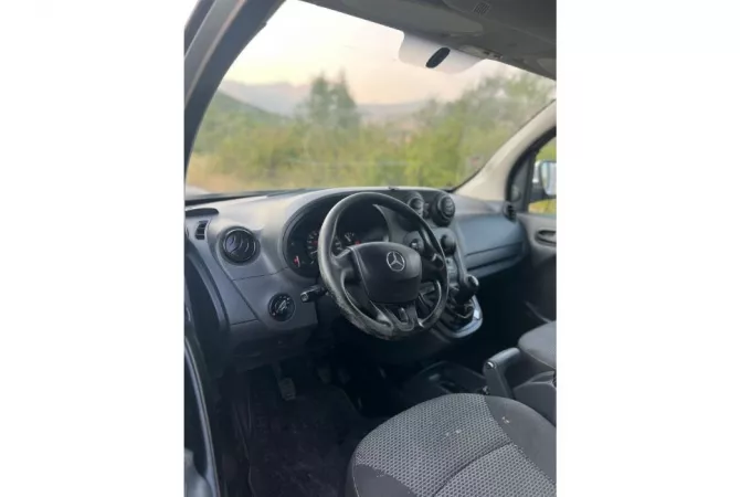 Makina ne shitje  ne Tirane - 6,700 Euro