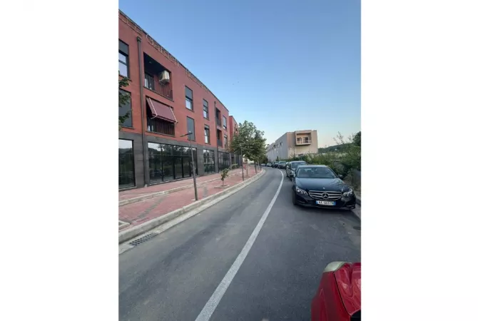 Shtepi me qera 2+1 ne Tirane - 900 Euro