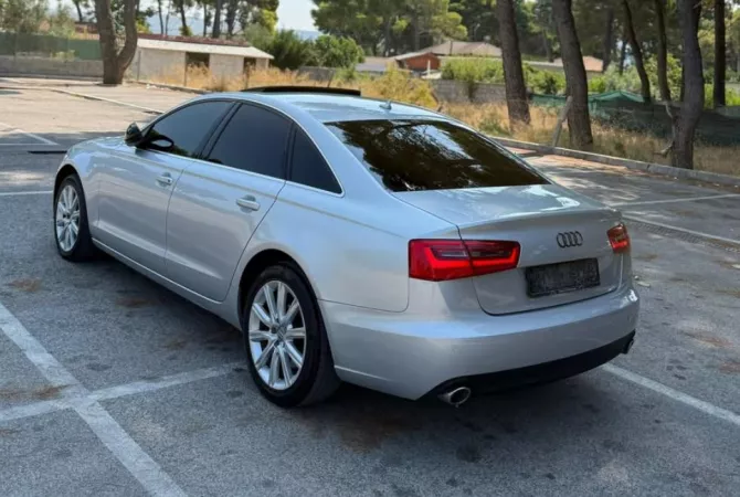 Makina ne shitje  ne Tirane - 10,200 Euro