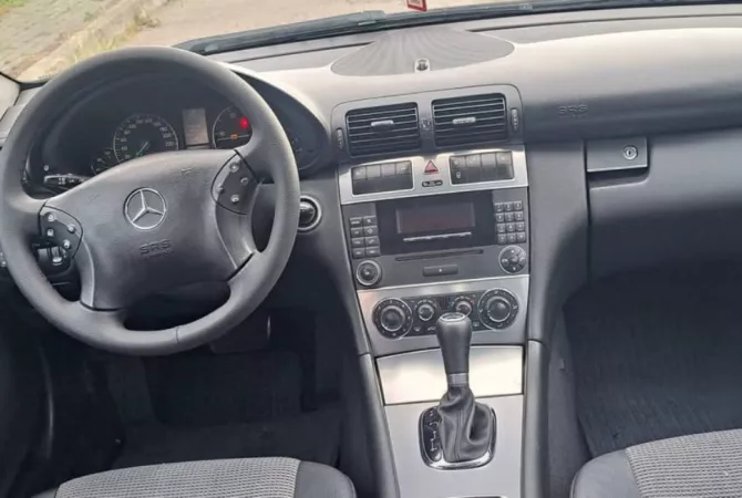 Makina ne shitje  ne Tirane - 3,800 Euro