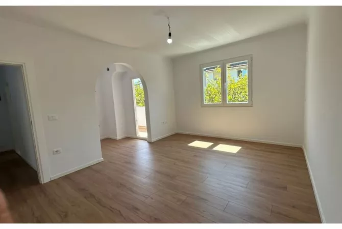 Shtepi ne shitje 2+1 ne Tirane - 129,000 Euro