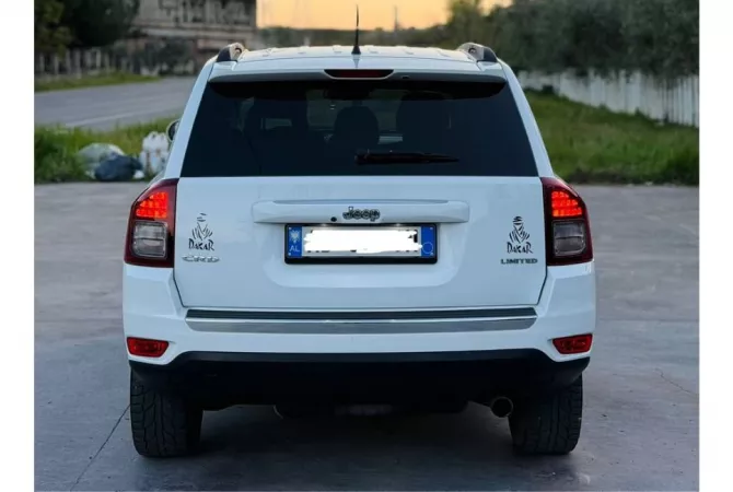 Makina ne shitje  ne Tirane - 9,500 Euro