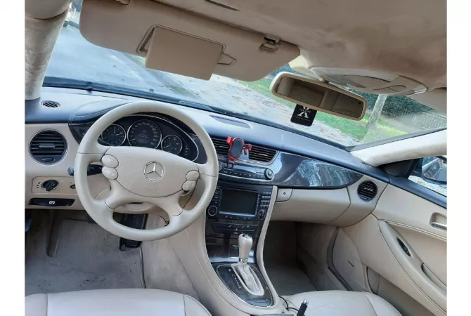 Makina ne shitje  ne Tirane - 7,700 Euro