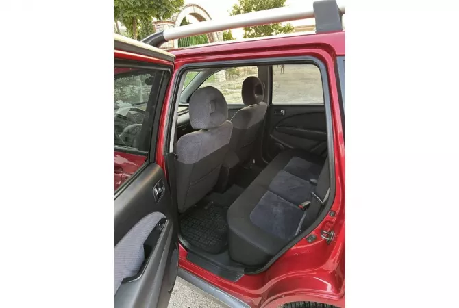 Makina ne shitje ne Tirane, Mitsubishi, 2005 Diesel,Kambio Automatik Pagesa 5,700  Euro.