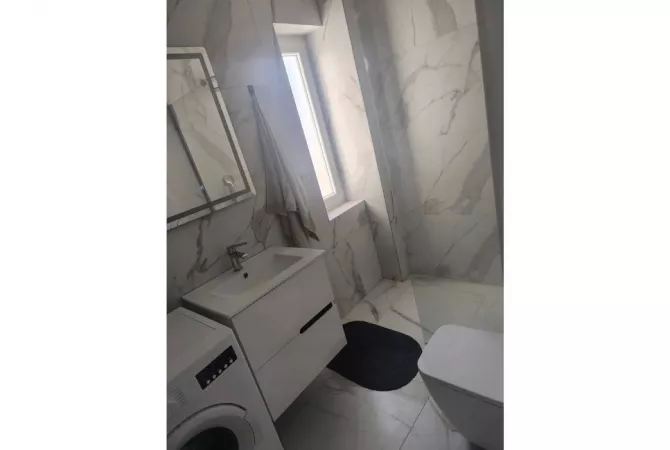 Shtepi ne shitje Apartament ne Tirane, 1+1, Mobilimi E mobiluar, Pagesa 165,000  Euro.