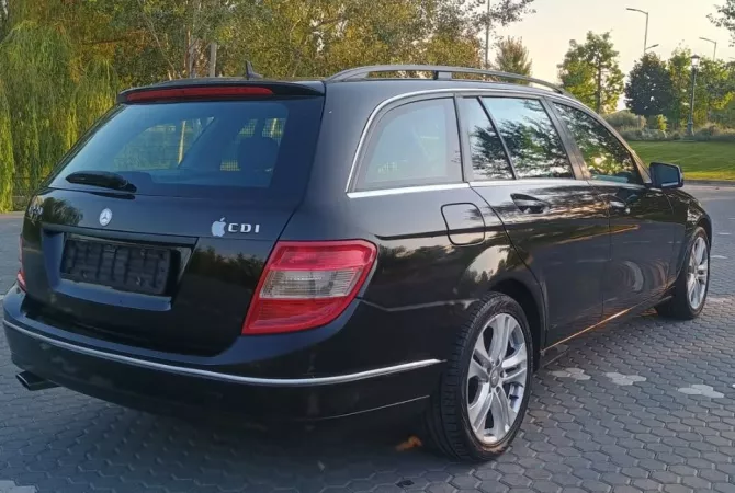 Makina ne shitje  ne Tirane - 6,300 Euro