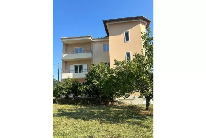 Shtepi ne shitje 3+1 ne Tirane - 800,000 Euro