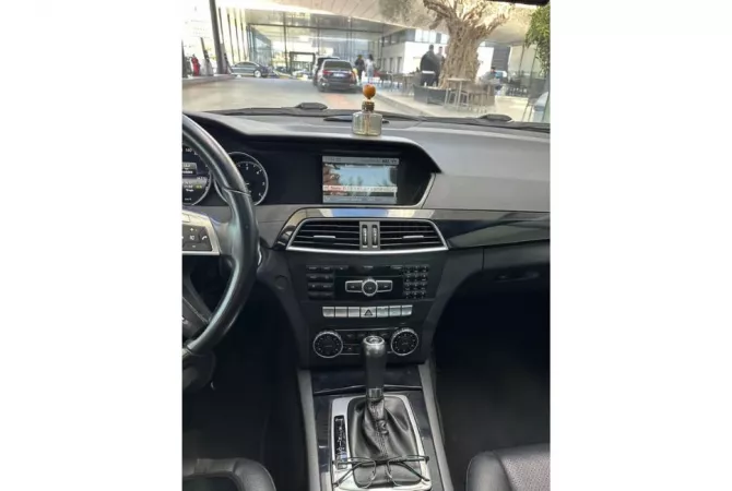 Makina ne shitje  ne Tirane - 9,600 Euro