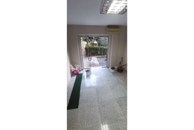 Ambient biznesi me qera 3+1 ne Tirane - 35,000 Leke