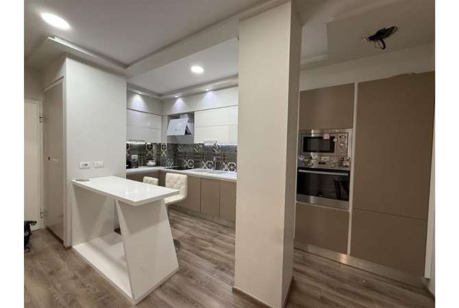 Shtepi me qera 2+1 ne Tirane - 700 Euro