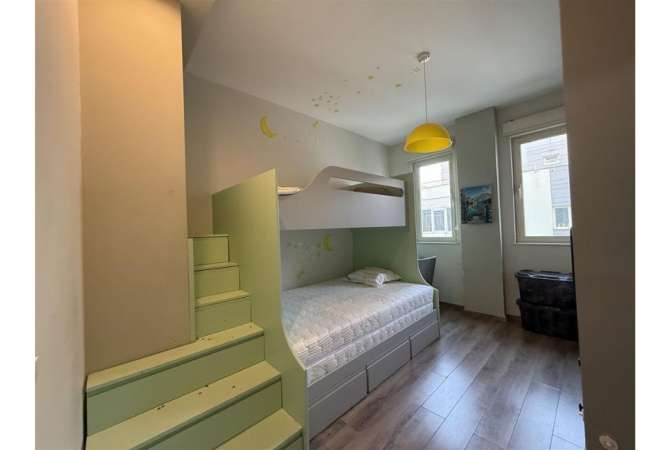 Shtepi me qera Apartament ne Tirane, 2+1, Mobilimi E mobiluar, Pagesa 700  Euro.