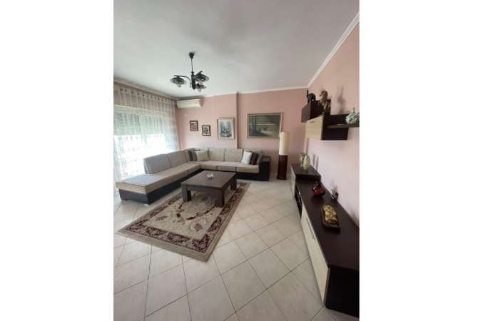 Casa in affitto 2+1 a Tirana - 55,000 Leke