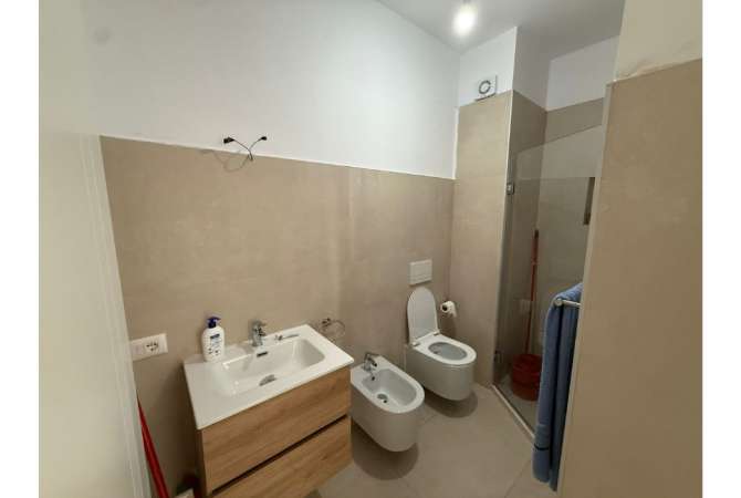 Shtepi me qera 2+1 ne Tirane - 55,000 Leke