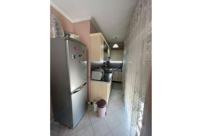 Shtepi me qera Apartament ne Tirane, 2+1, Mobilimi E mobiluar, Pagesa 55,000  Leke.