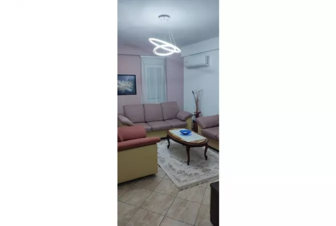 Shtepi me qera 1+1 ne Tirane - 50,000 Leke