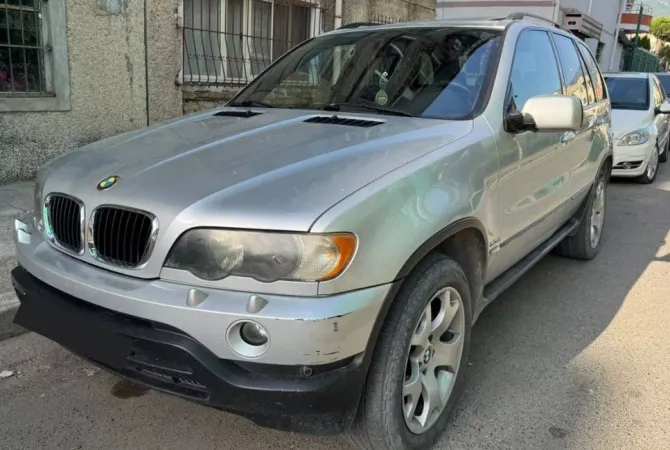Cars for sale in Tirana - 3,300 Euro