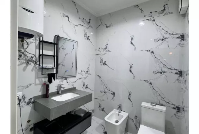 Shtepi ne shitje Apartament ne Tirane, 2+1, Mobilimi Bosh, pa mobiluar, Pagesa 25,000  Euro.