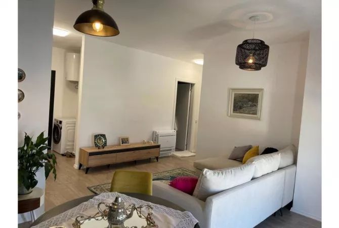 Shtepi me qera 2+1 ne Tirane - 450 Euro