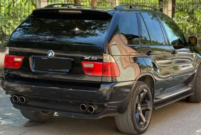 Makina ne shitje ne Tirane - 2,500 Euro