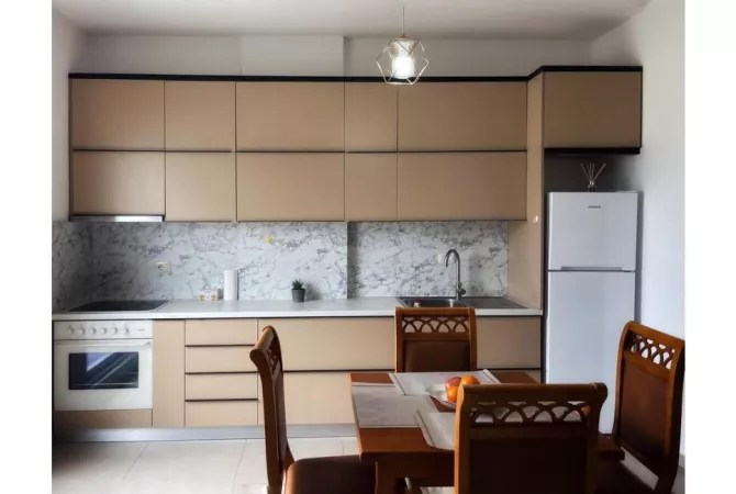 Shtepi me qera 2+1 ne Tirane - 850 Euro