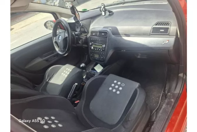 Cars for sale in Tirana - 2,400 Euro