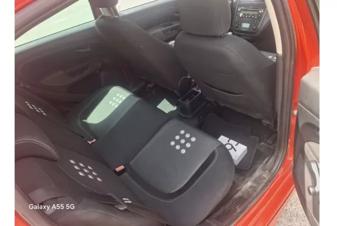 Makina ne shitje ne Tirane, Fiat, 2007 Diesel,Kambio Automatik Pagesa 2,400  Euro.