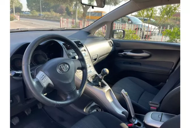 Makina ne shitje ne Tirane - 5,000 Euro