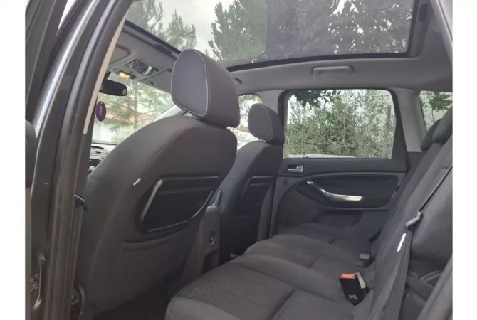 Makina ne shitje ne Tirane - 3,400 Euro