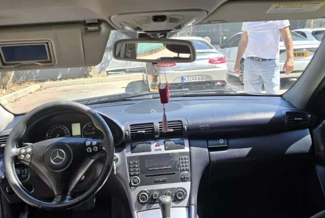 Makina ne shitje ne Tirane - 3,500 Euro