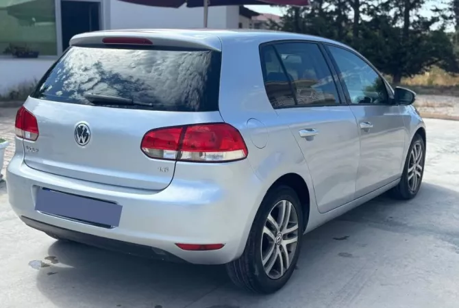 Makina ne shitje ne Tirane - 5,700 Euro