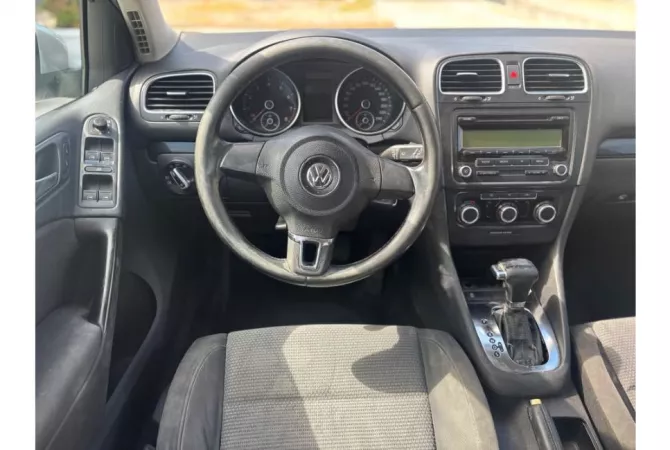 Makina ne shitje ne Tirane - 5,700 Euro